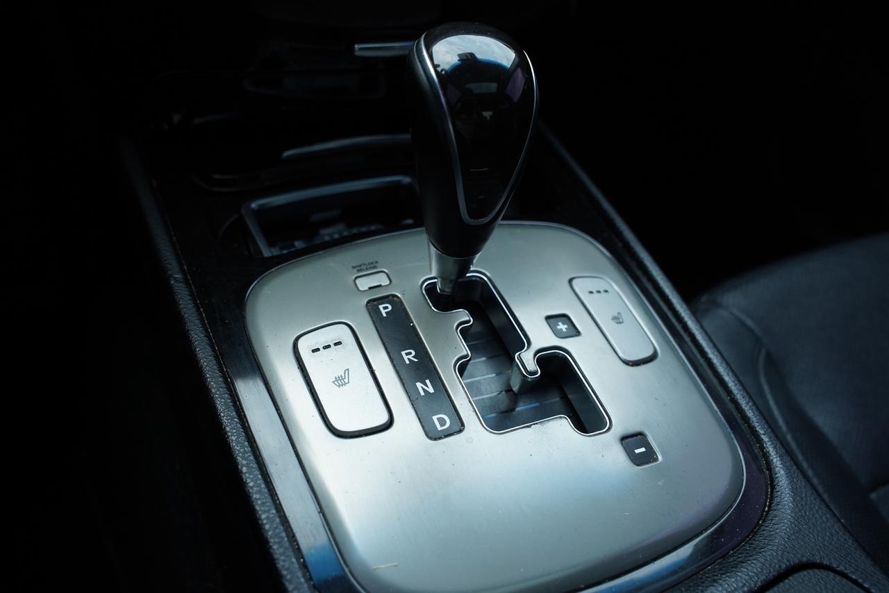 2014 Hyundai Genesis PREMIUM PKG/NAV/SUNROOF/CAMERA/LEATHER Photo