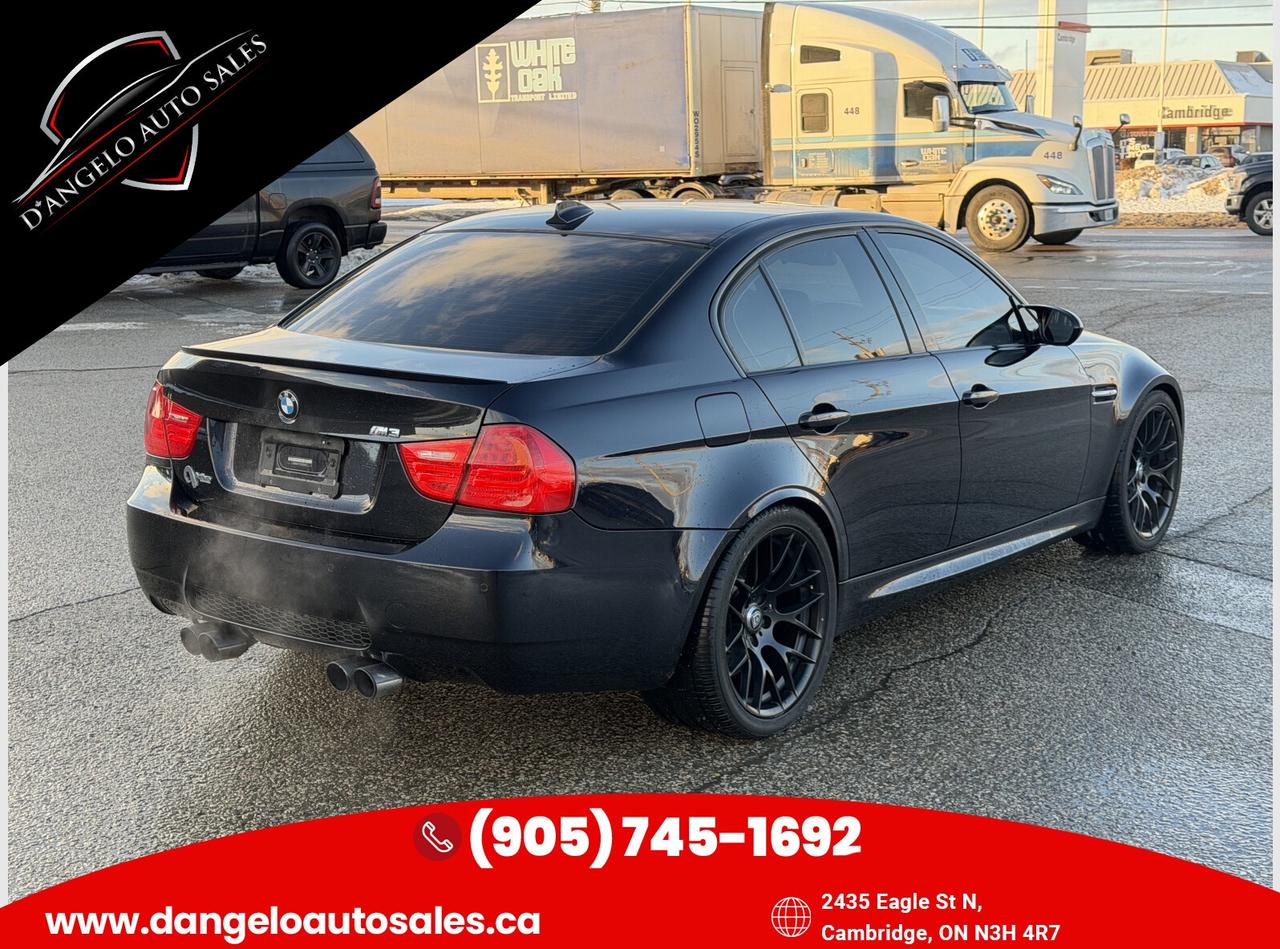 2011 BMW M3 Sedan Photo4