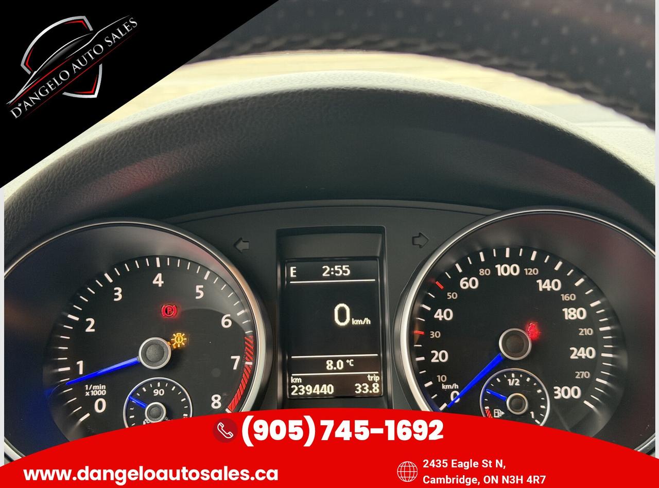 2012 Volkswagen Golf R R Photo