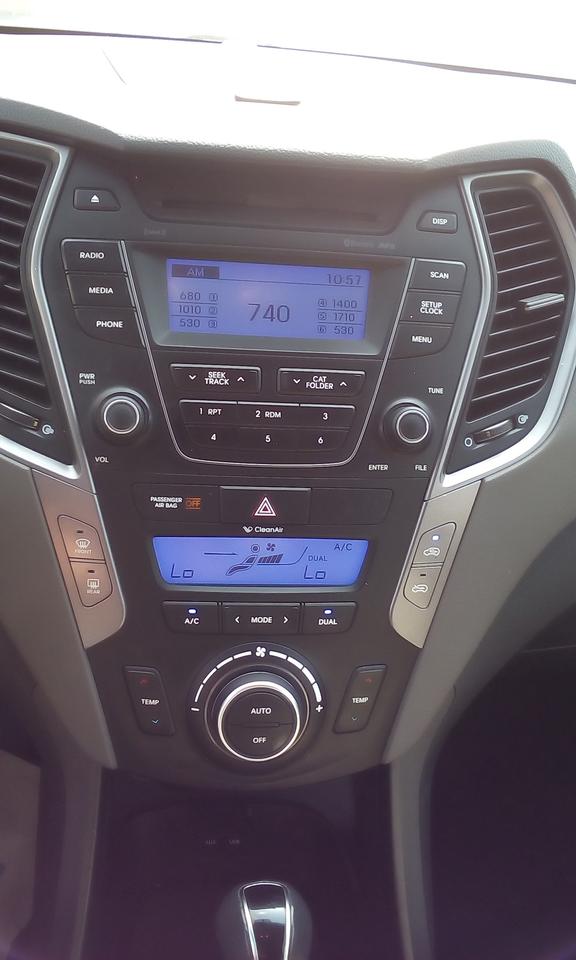 2013 Hyundai Santa Fe SPORT Photo2