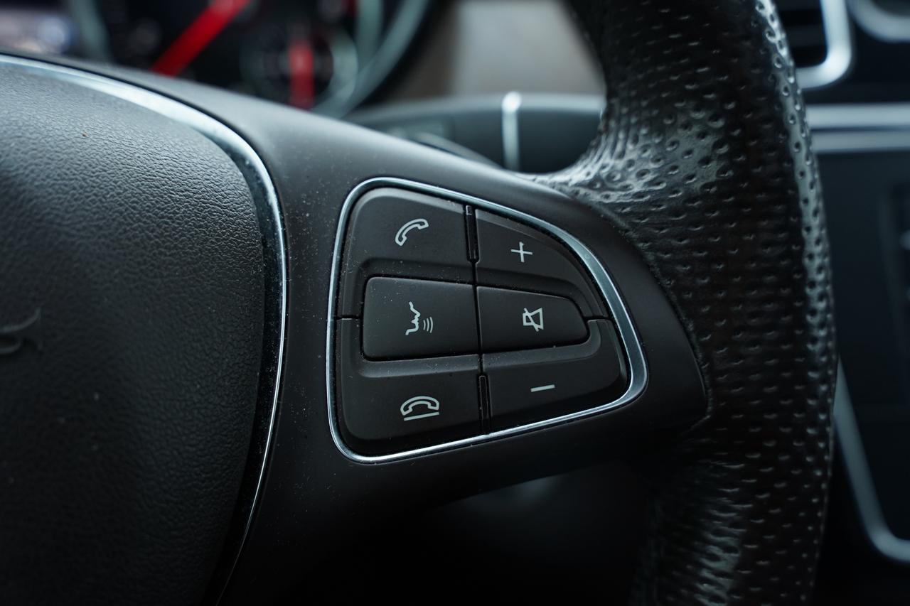 2018 Mercedes-Benz GLE-Class GLE400/ 4MATIC / PANOROOF/ NAV/ CAMERA Photo