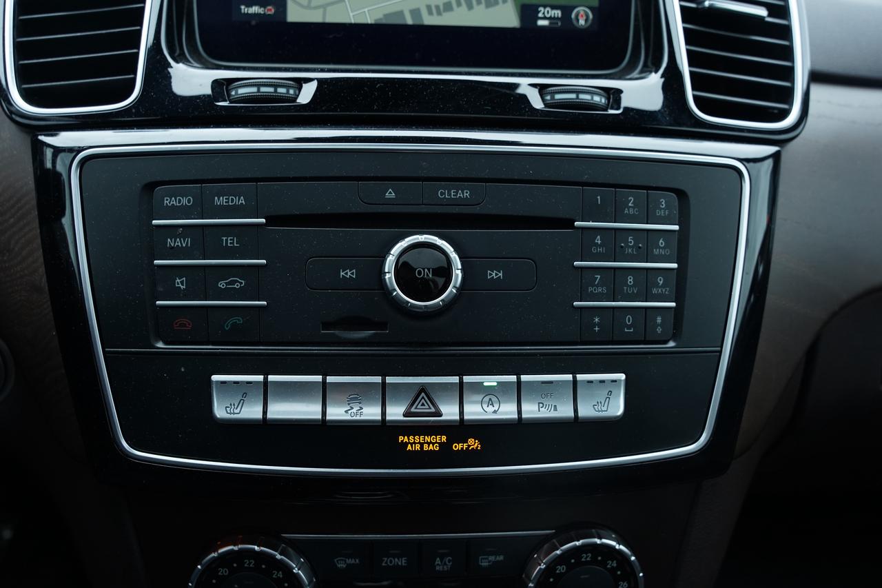 2018 Mercedes-Benz GLE-Class GLE400/ 4MATIC / PANOROOF/ NAV/ CAMERA Photo