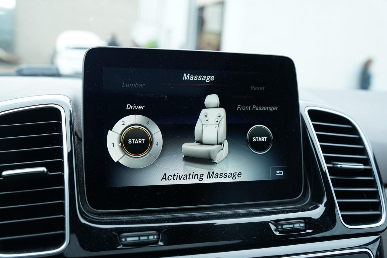 2018 Mercedes-Benz GLE-Class GLE400/ 4MATIC / PANOROOF/ NAV/ CAMERA Photo