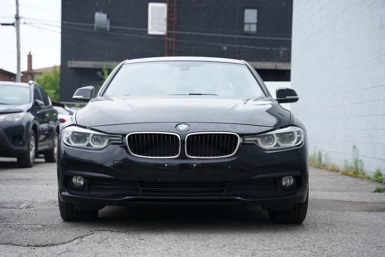 2017 BMW 3-Series 320i XDRIVE/ LEATHER/ NO ACCIDENTS Photo