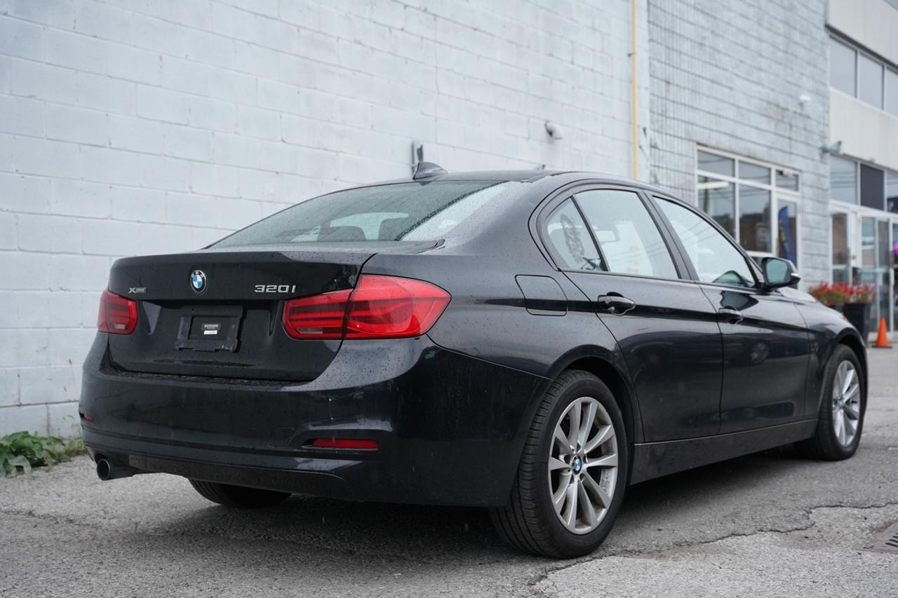 2017 BMW 3-Series 320i XDRIVE/ LEATHER/ NO ACCIDENTS Photo