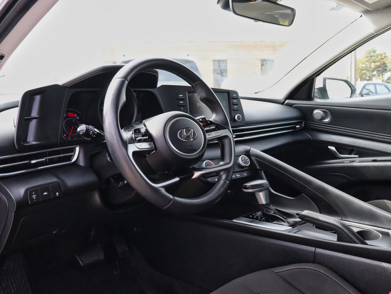 2022 Hyundai Elantra Preferred Photo