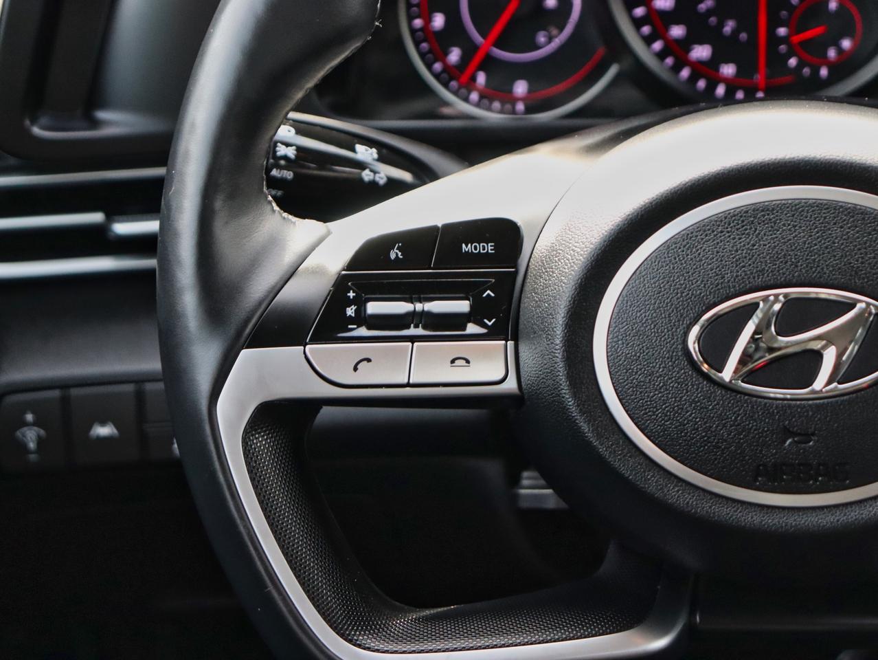 2022 Hyundai Elantra Preferred Photo