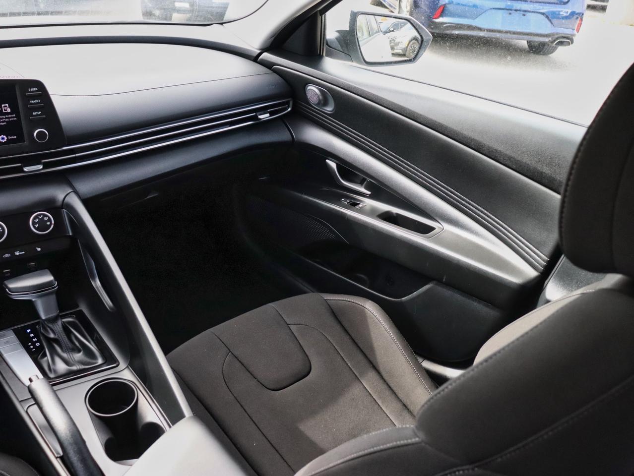 2022 Hyundai Elantra Preferred Photo