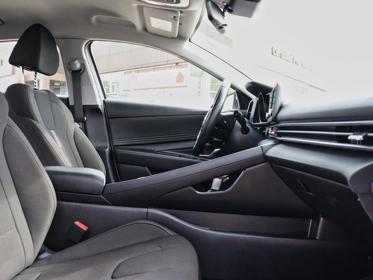 2022 Hyundai Elantra Preferred Photo