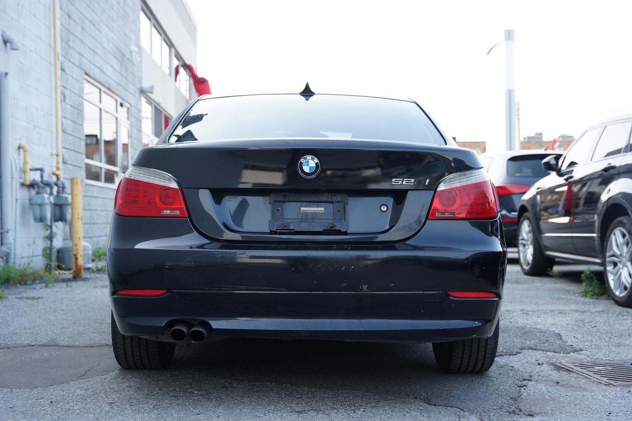 2010 BMW 5-Series 528i xDrive Photo