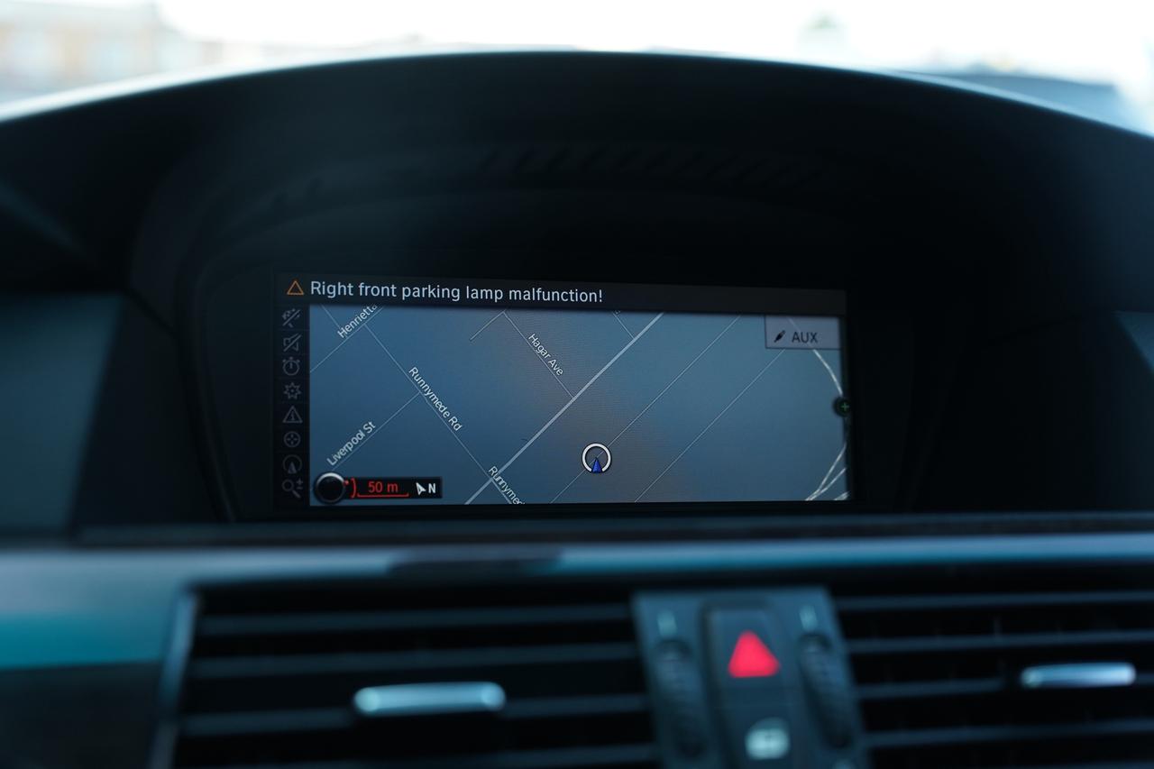 2010 BMW 5-Series 528i xDrive Photo