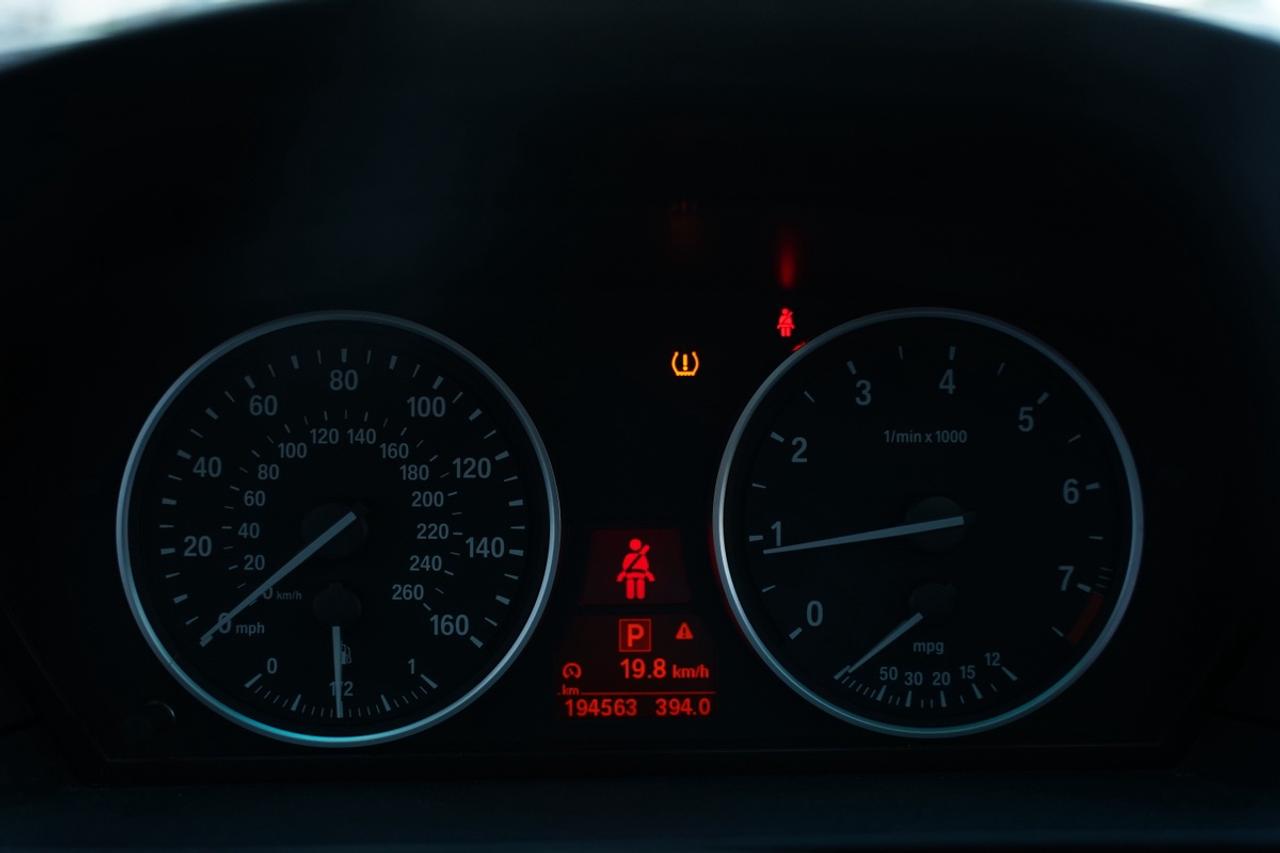 2010 BMW 5-Series 528i xDrive Photo