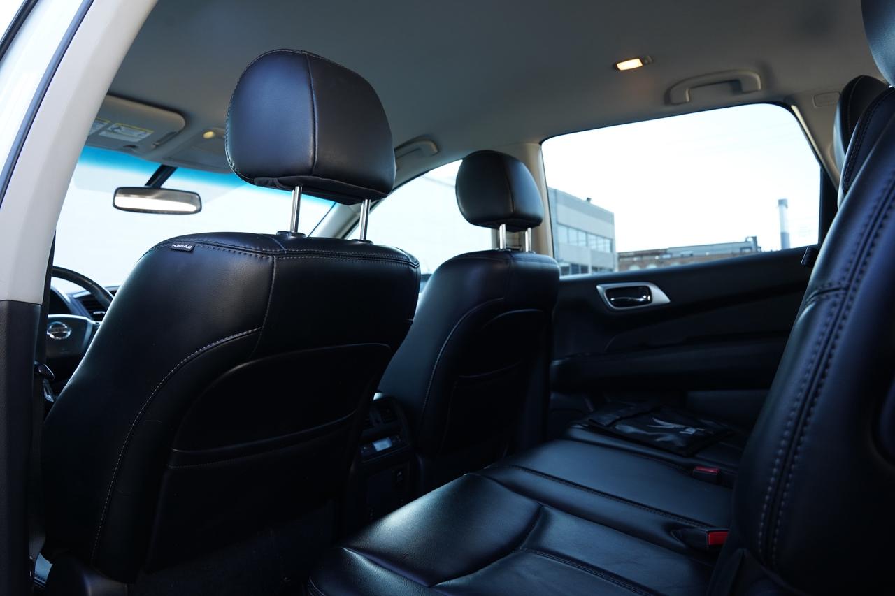 2017 Nissan Pathfinder SL PKG/ NAV/ 7 PASS/ CAMERA/LEATHER/NO ACCIDENTS Photo