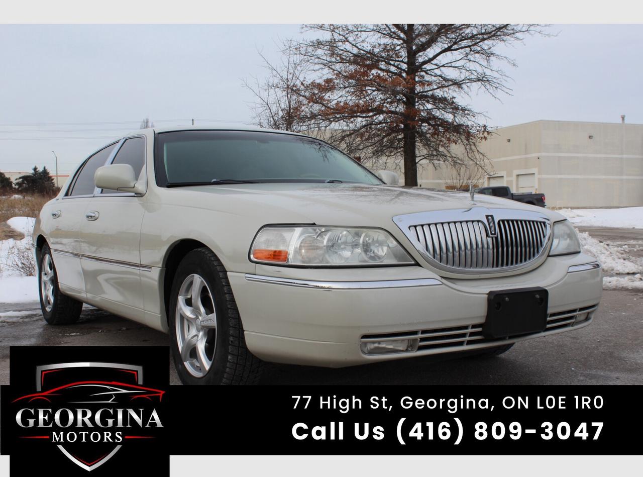 2007 Lincoln Town Car Designer Series Photo