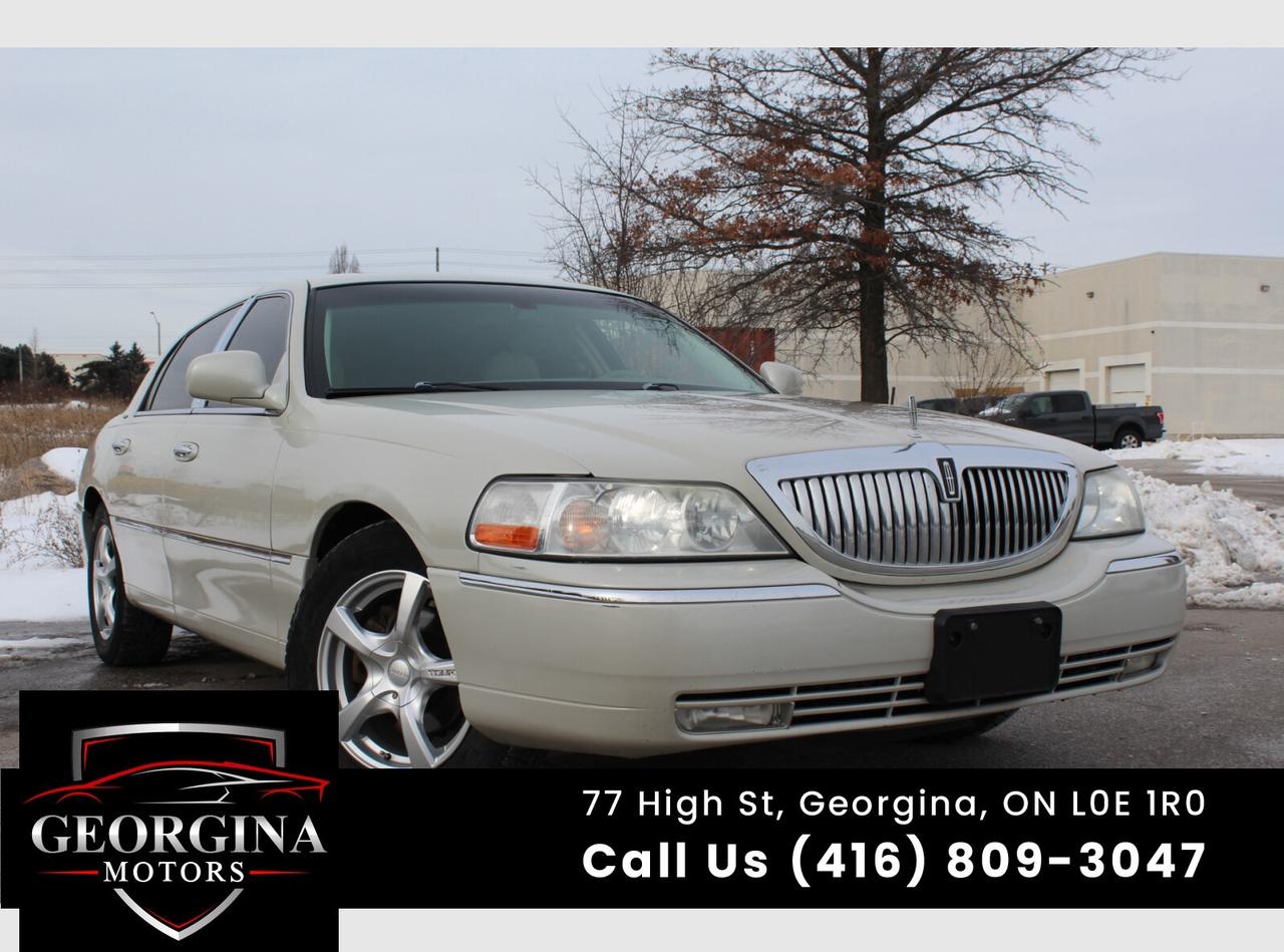2007 Lincoln Town Car Designer Series Photo0
