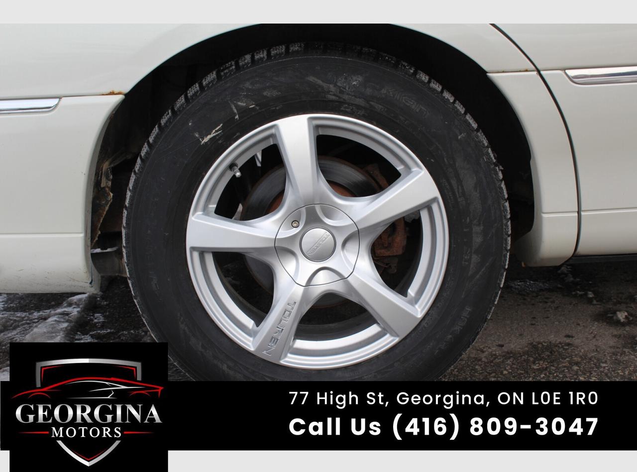 2007 Lincoln Town Car Designer Series Photo