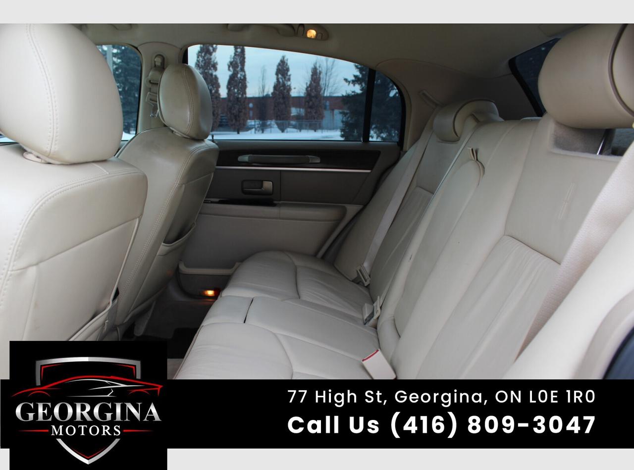 2007 Lincoln Town Car Designer Series Photo