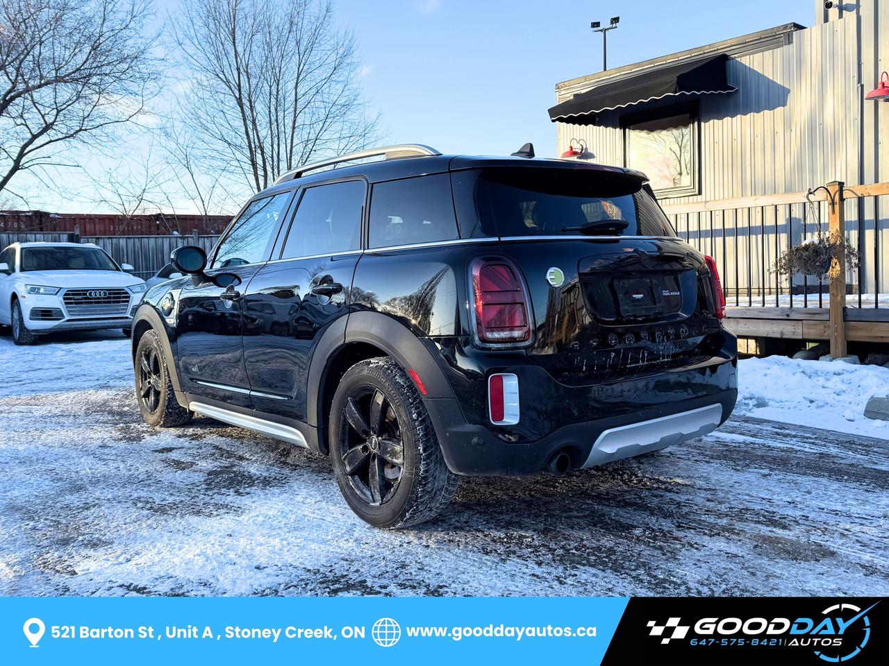 2022 MINI Countryman Cooper SE ALL4 PLUG-IN HYBRID 2 SETS OF TIRES/RIMS Photo