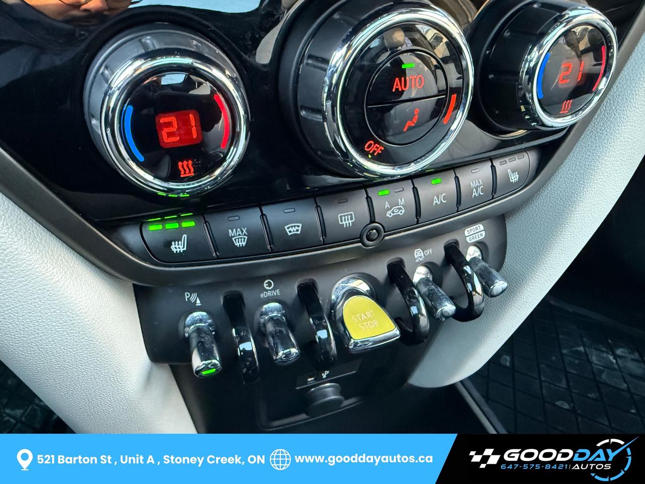 2022 MINI Countryman Cooper SE ALL4 PLUG-IN HYBRID 2 SETS OF TIRES/RIMS Photo