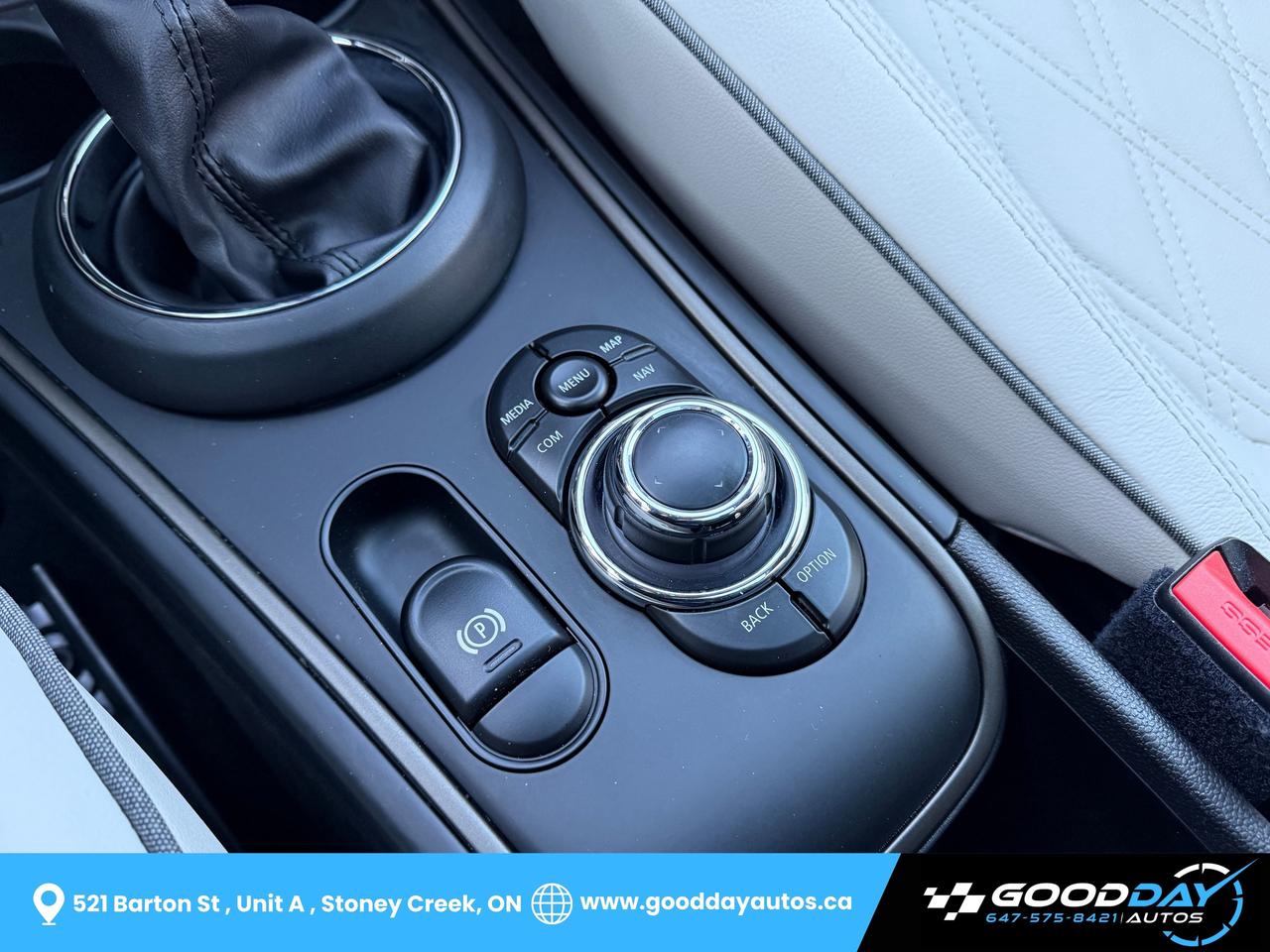 2022 MINI Countryman Cooper SE ALL4 PLUG-IN HYBRID 2 SETS OF TIRES/RIMS Photo