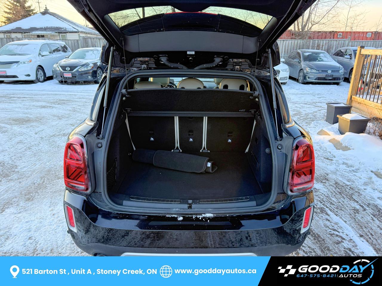 2022 MINI Countryman Cooper SE ALL4 PLUG-IN HYBRID 2 SETS OF TIRES/RIMS Photo