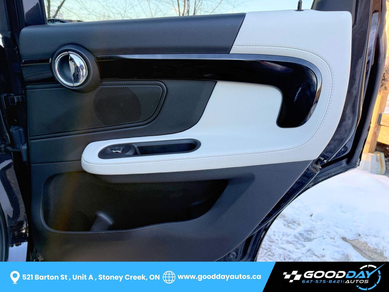 2022 MINI Countryman Cooper SE ALL4 PLUG-IN HYBRID 2 SETS OF TIRES/RIMS Photo