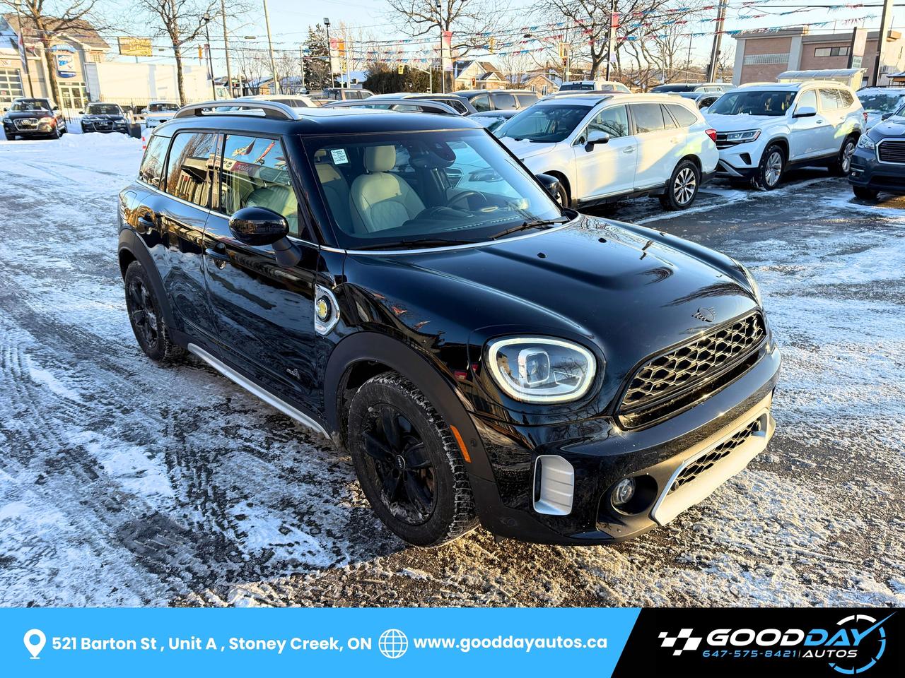 2022 MINI Countryman Cooper SE ALL4 PLUG-IN HYBRID 2 SETS OF TIRES/RIMS Photo