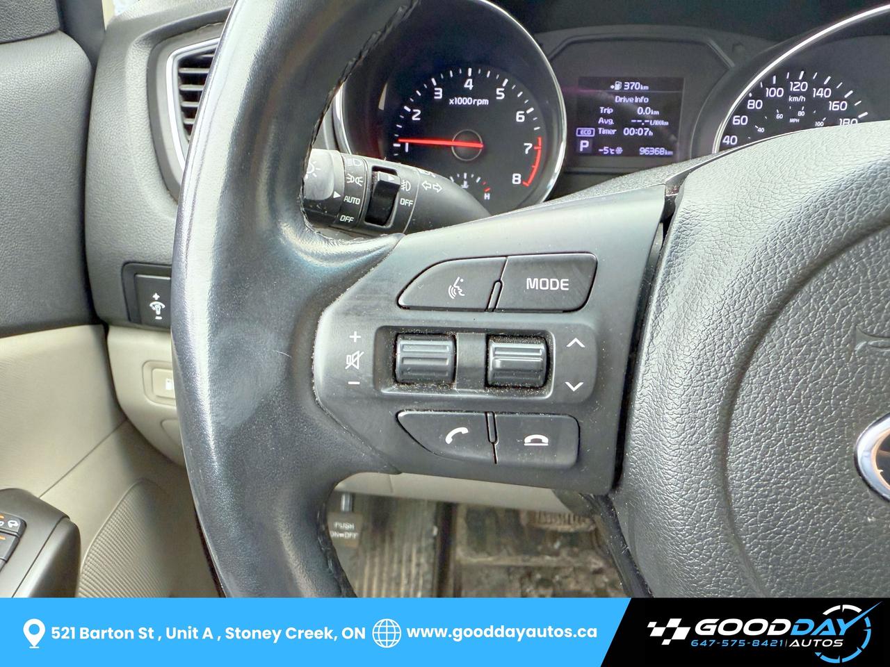 2020 Kia Sedona LX+ CLEAN CARFAX CERTIFIED 8 PASS HEATED SEATS/STE Photo