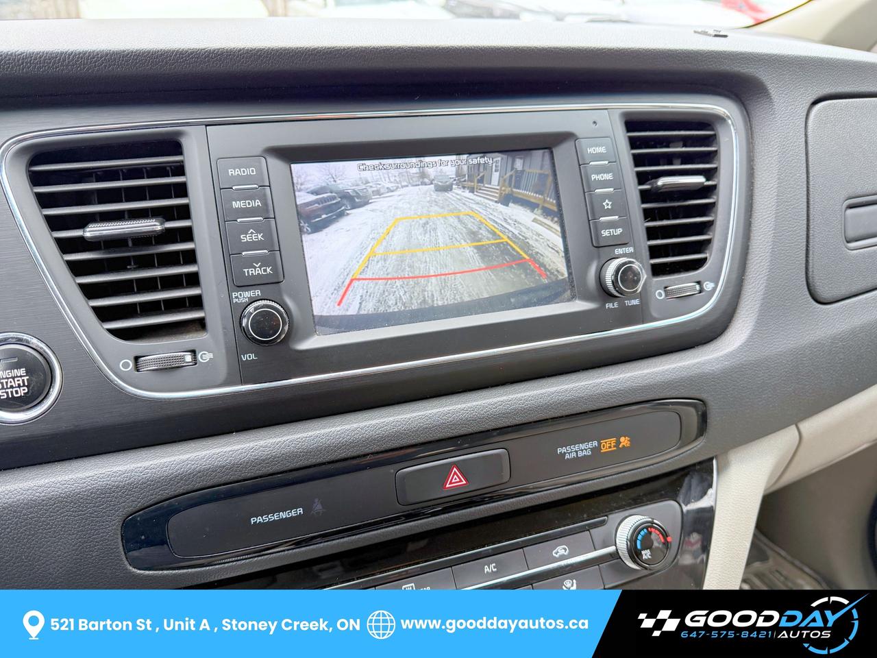 2020 Kia Sedona LX+ CLEAN CARFAX CERTIFIED 8 PASS HEATED SEATS/STE Photo