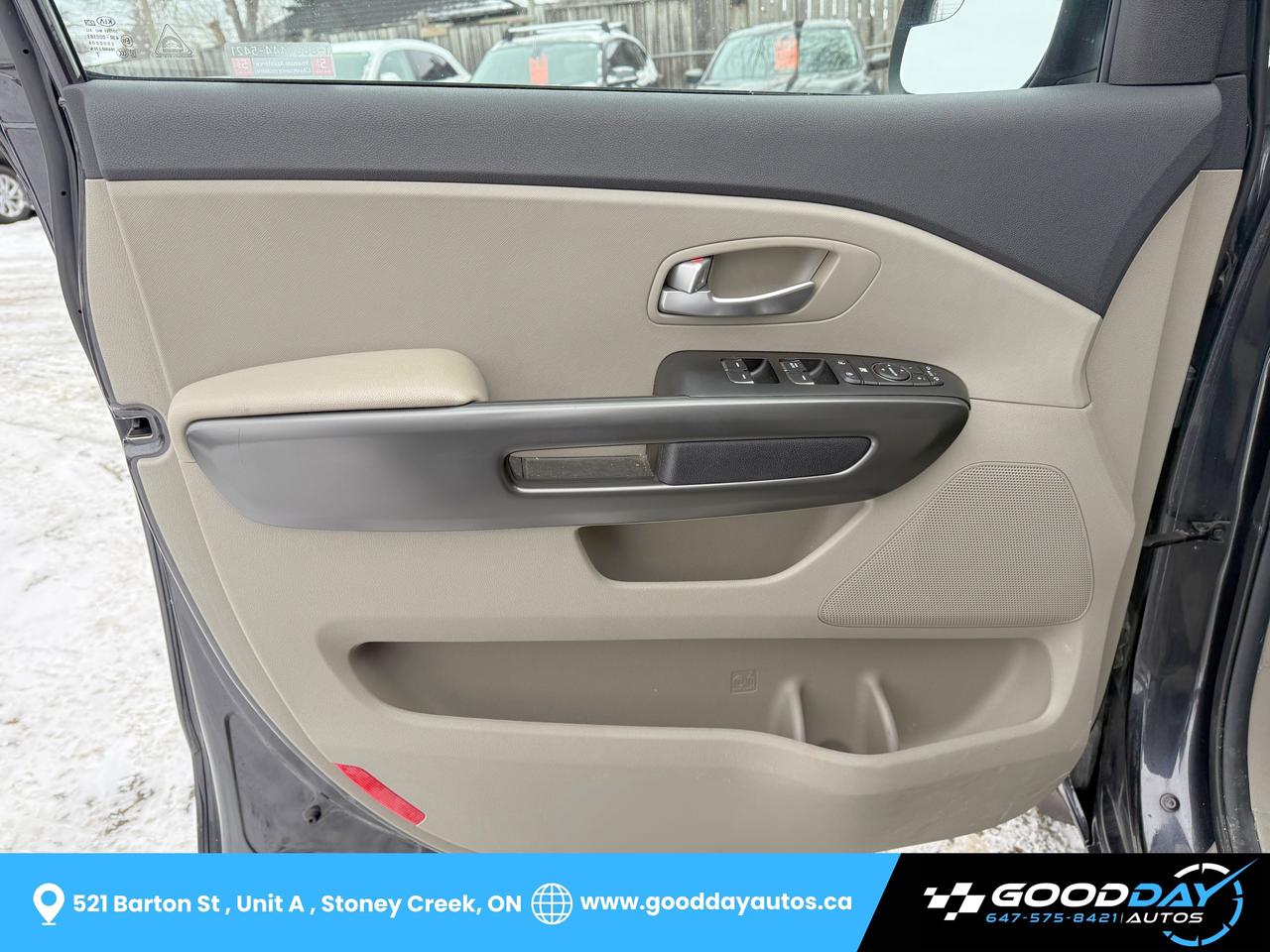 2020 Kia Sedona LX+ CLEAN CARFAX CERTIFIED 8 PASS HEATED SEATS/STE Photo