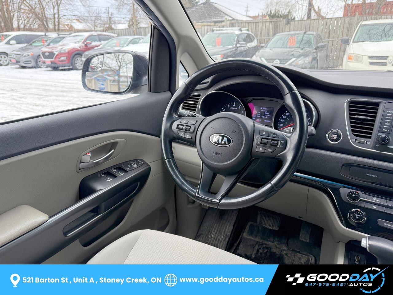 2020 Kia Sedona LX+ CLEAN CARFAX CERTIFIED 8 PASS HEATED SEATS/STE Photo