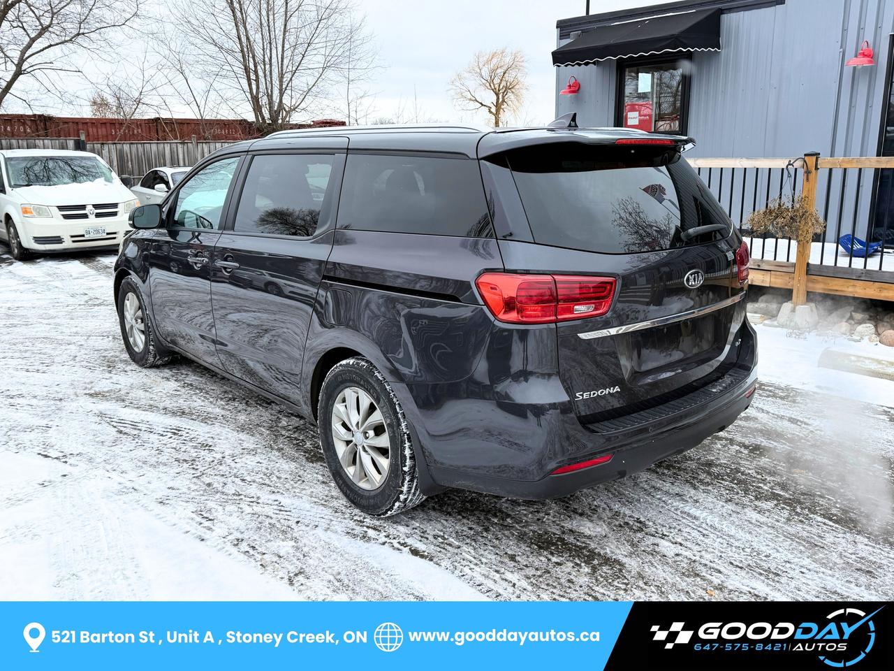 2020 Kia Sedona LX+ CLEAN CARFAX CERTIFIED 8 PASS HEATED SEATS/STE Photo