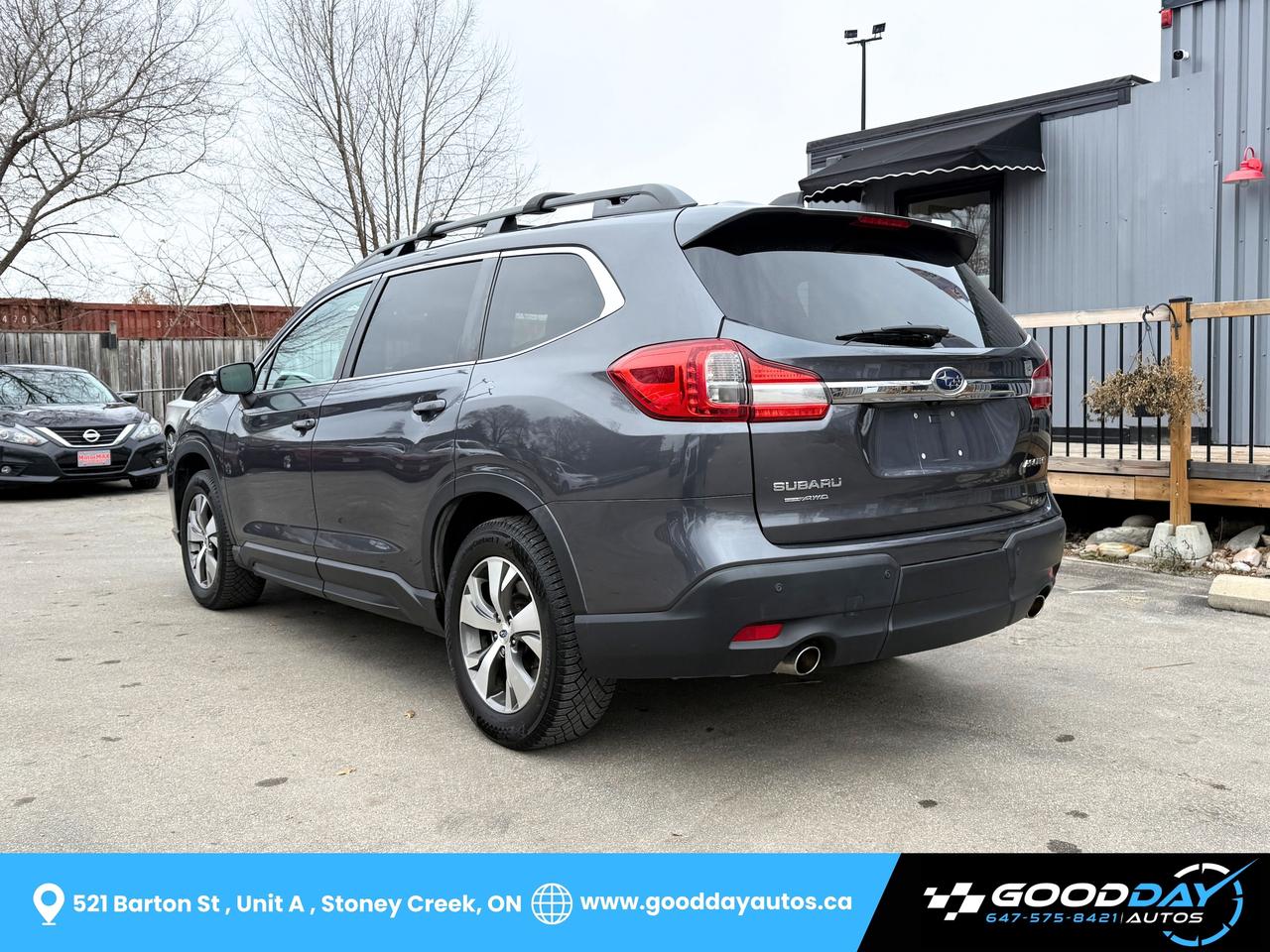 2019 Subaru ASCENT Touring 8 PASS DEALER SERVICED TWO SETS OF TIRES Photo2