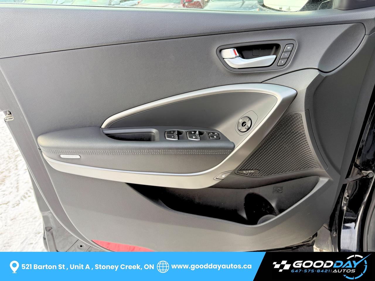 2017 Hyundai Santa Fe XL 6 PASS Ultimate FULLY LOADED CLEAN CARFAX MINT Photo