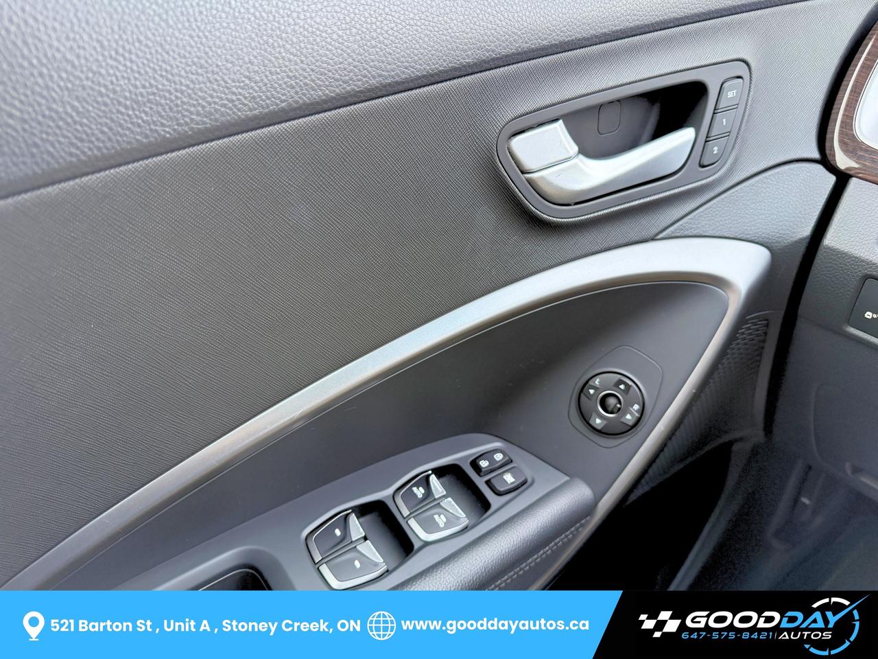 2017 Hyundai Santa Fe XL 6 PASS Ultimate FULLY LOADED CLEAN CARFAX MINT Photo