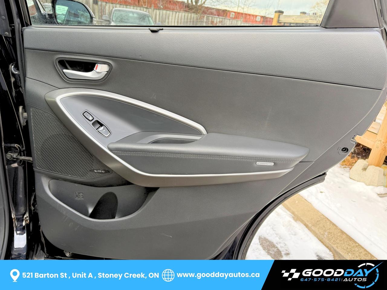 2017 Hyundai Santa Fe XL 6 PASS Ultimate FULLY LOADED CLEAN CARFAX MINT Photo