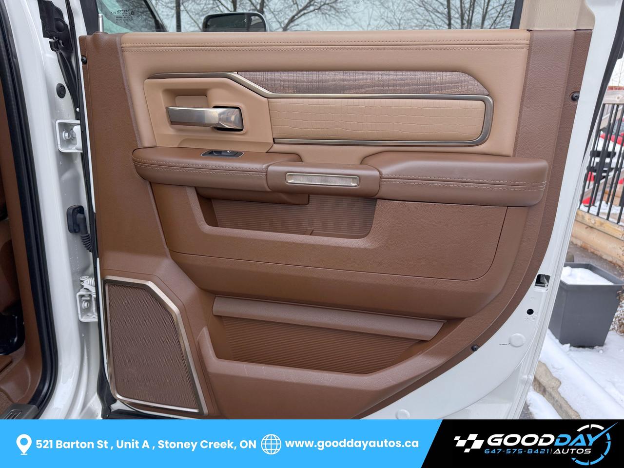 2021 RAM 2500 Limited Longhorn DIESEL LOADED DEALER SERVICED Photo