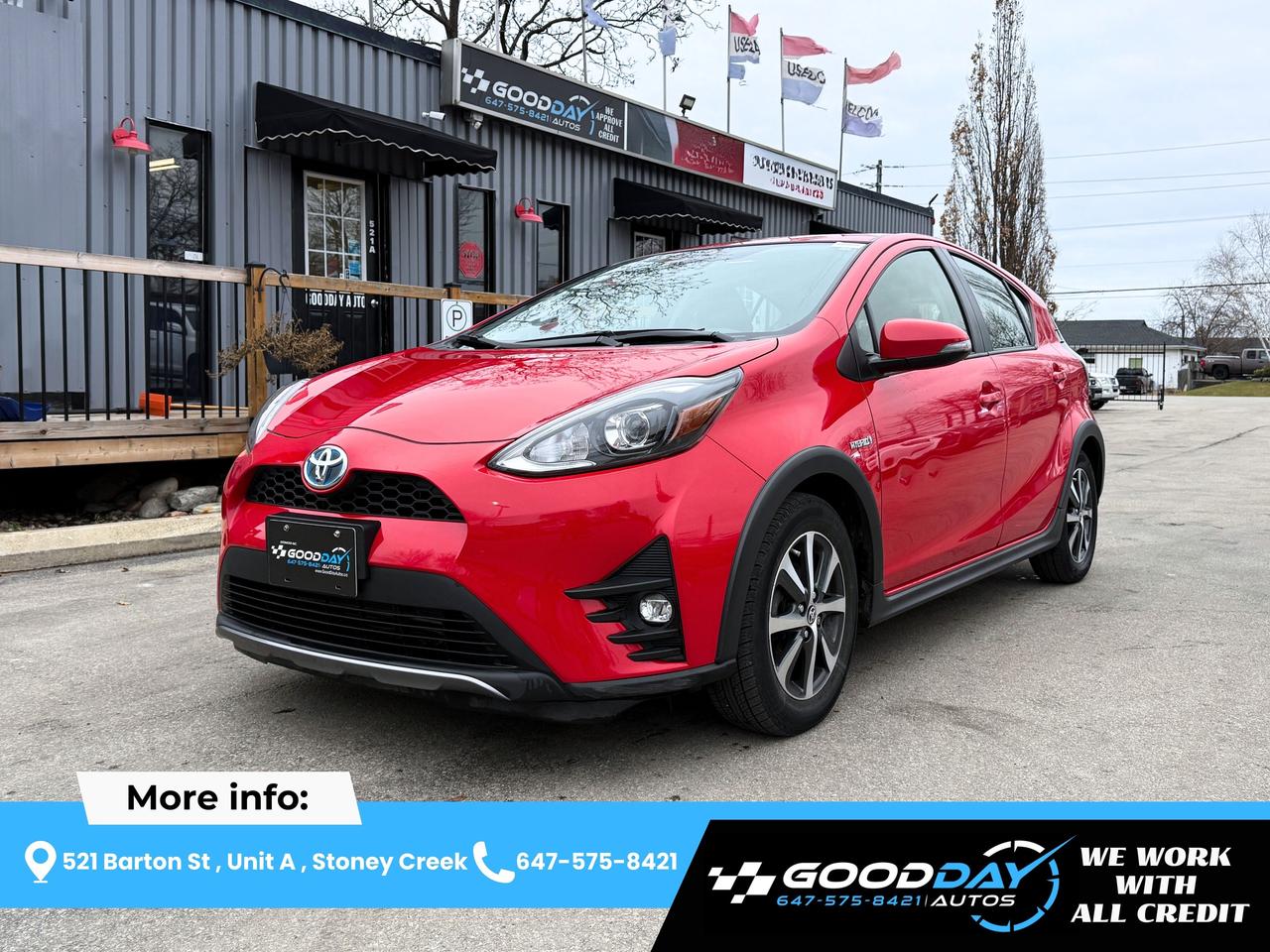 2019 Toyota Prius c TECHNOLOGY WINTER TIRES INCLUDED DEALER SERVICED Photo0