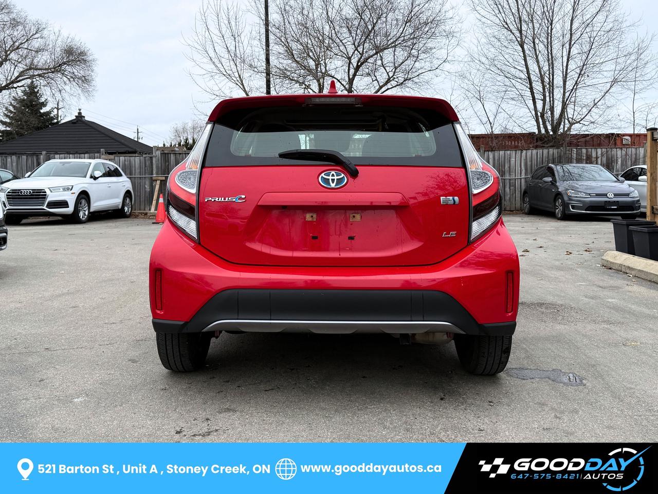 2019 Toyota Prius c TECHNOLOGY WINTER TIRES INCLUDED DEALER SERVICED Photo