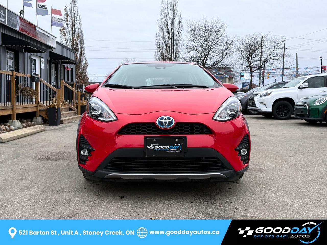 2019 Toyota Prius c TECHNOLOGY WINTER TIRES INCLUDED DEALER SERVICED Photo