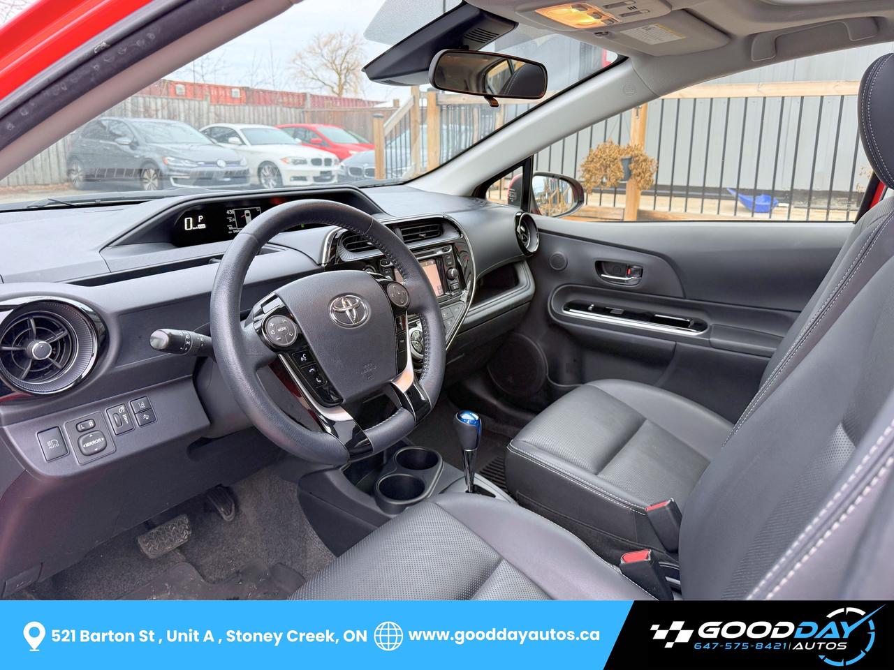 2019 Toyota Prius c TECHNOLOGY WINTER TIRES INCLUDED DEALER SERVICED Photo