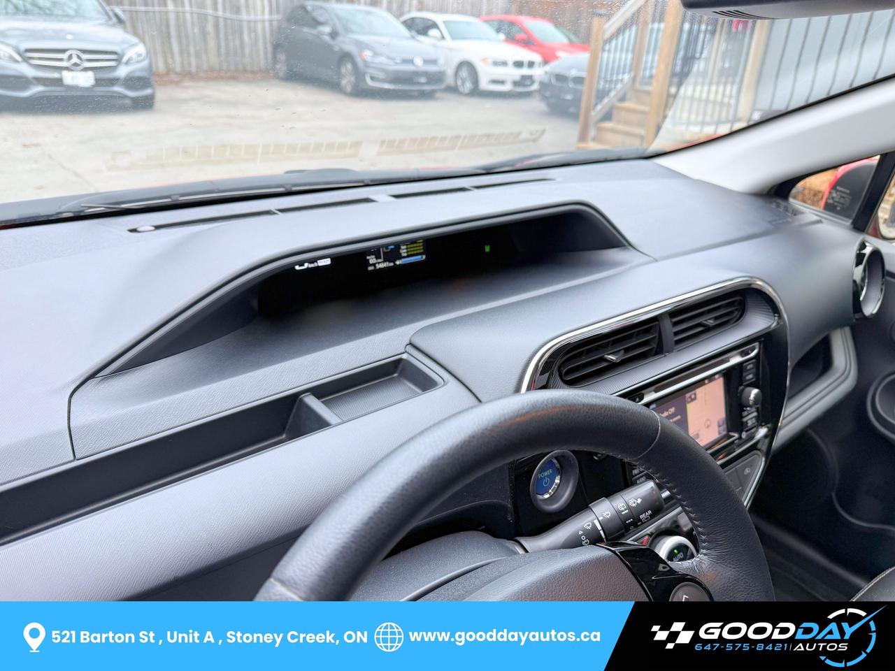 2019 Toyota Prius c TECHNOLOGY WINTER TIRES INCLUDED DEALER SERVICED Photo