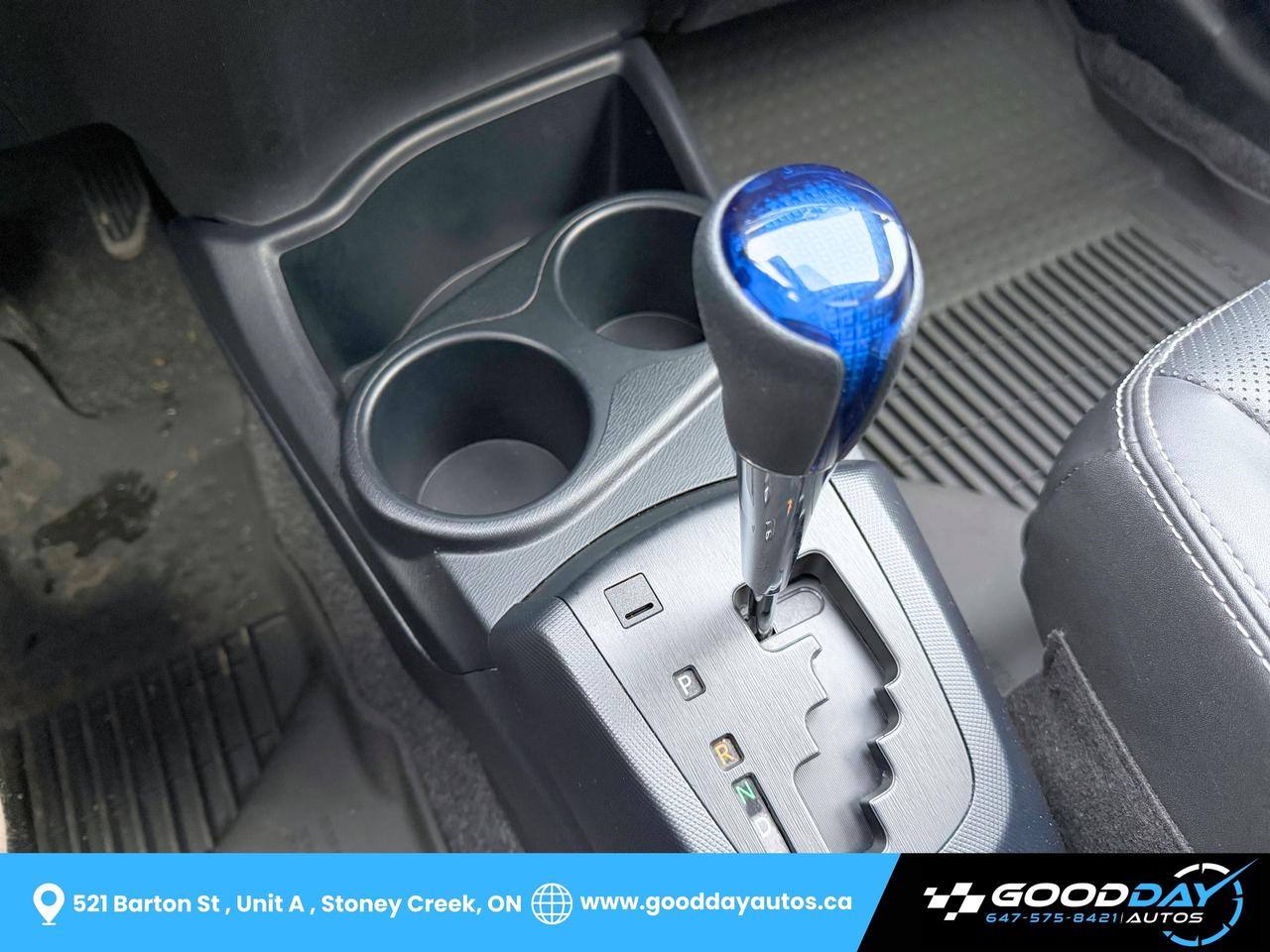 2019 Toyota Prius c TECHNOLOGY WINTER TIRES INCLUDED DEALER SERVICED Photo