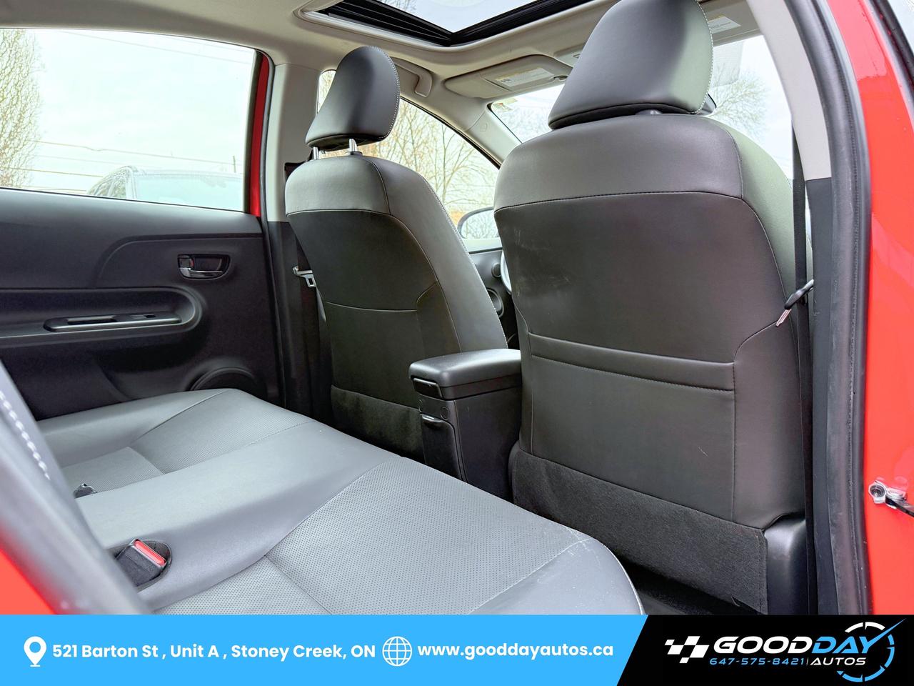 2019 Toyota Prius c TECHNOLOGY WINTER TIRES INCLUDED DEALER SERVICED Photo