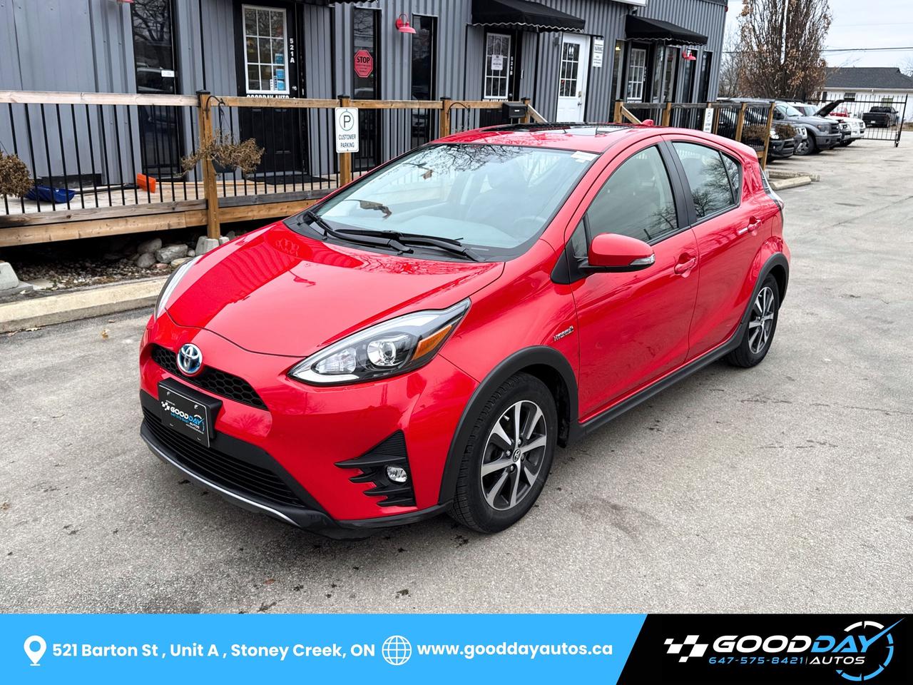 2019 Toyota Prius c TECHNOLOGY WINTER TIRES INCLUDED DEALER SERVICED Photo