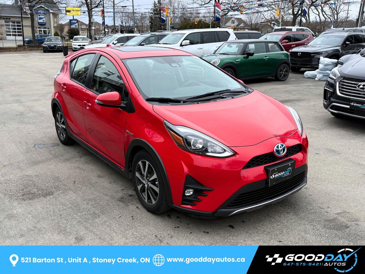 2019 Toyota Prius c TECHNOLOGY WINTER TIRES INCLUDED DEALER SERVICED Photo