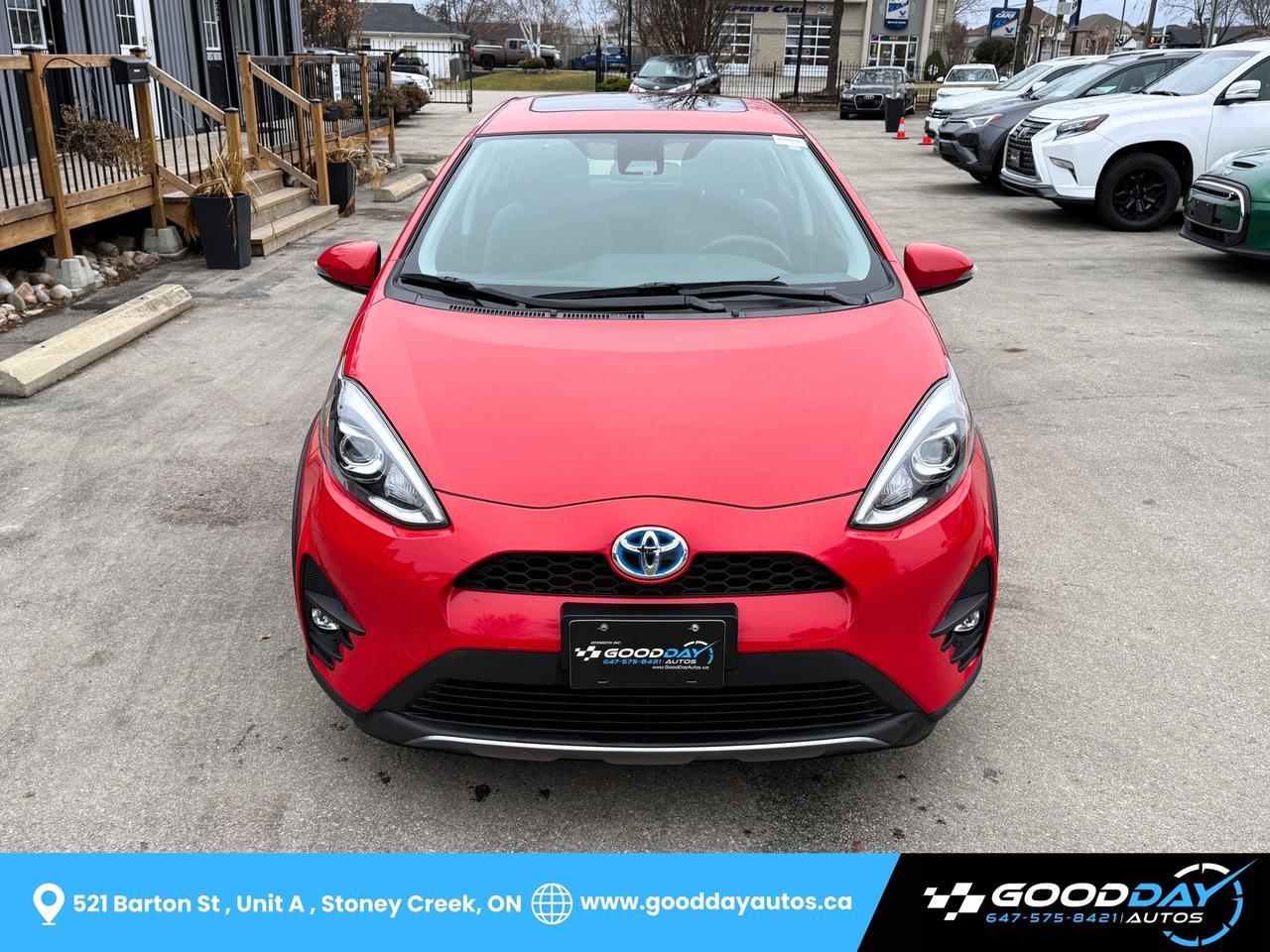 2019 Toyota Prius c TECHNOLOGY WINTER TIRES INCLUDED DEALER SERVICED Photo