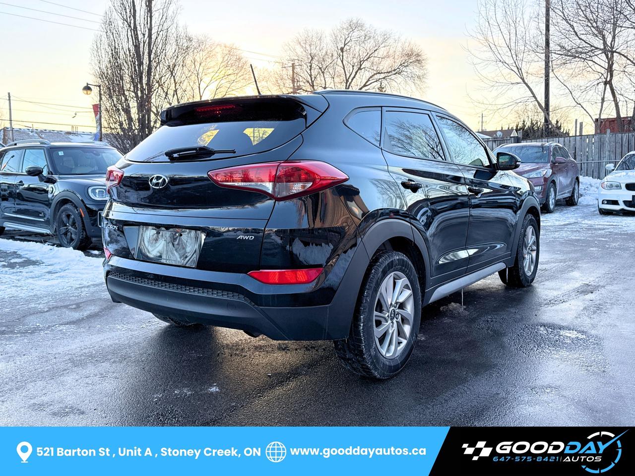 2017 Hyundai Tucson SE 2.0L AWD LOADED 29 SERVICE RECORDS CLEAN CARFAX Photo4