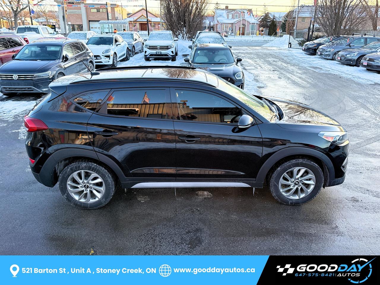2017 Hyundai Tucson SE 2.0L AWD LOADED 29 SERVICE RECORDS CLEAN CARFAX Photo