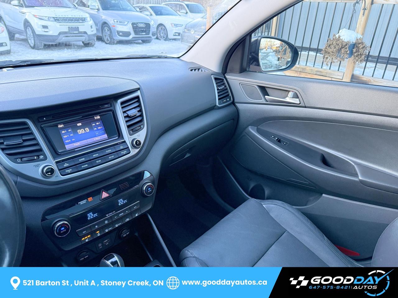 2017 Hyundai Tucson SE 2.0L AWD LOADED 29 SERVICE RECORDS CLEAN CARFAX Photo